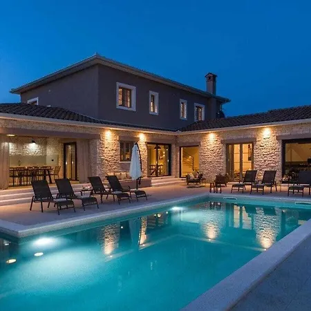Cami Comfortable Villa