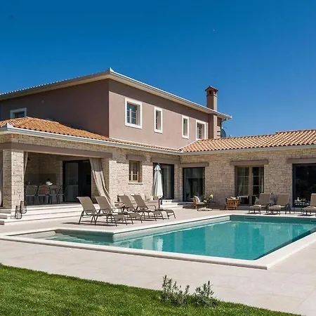 Cami Comfortable Villa